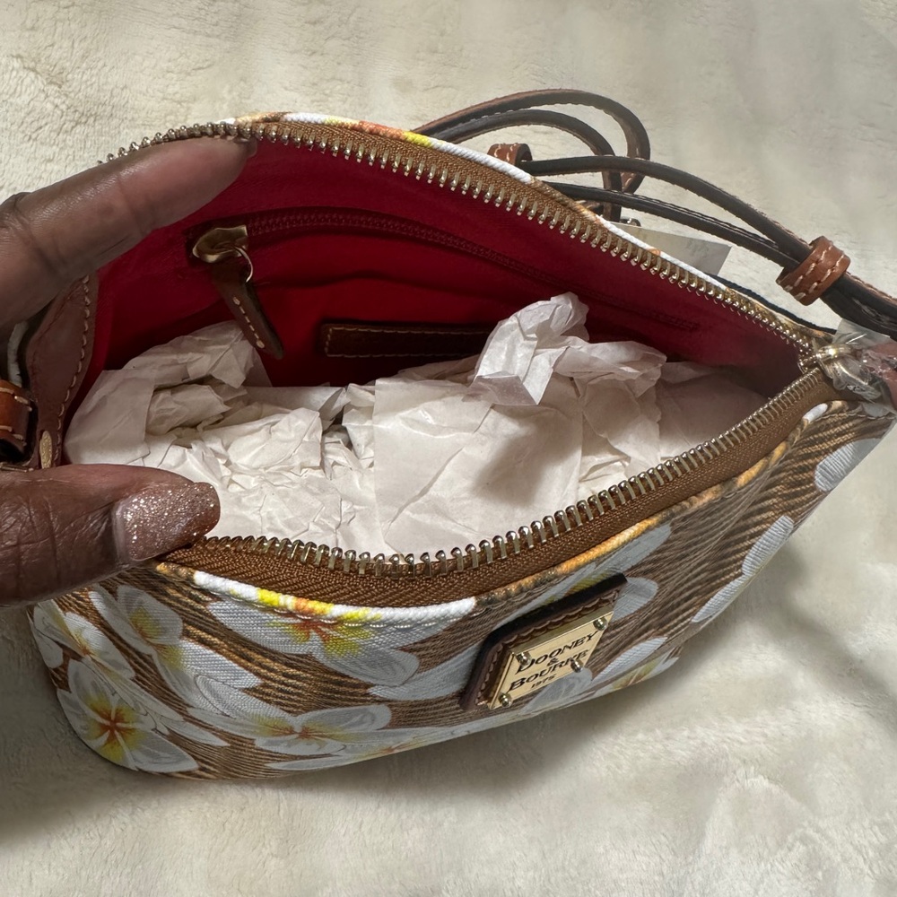 🌸Dooney & Bourke Floral Crossbody Bag NEW - Picture 4 of 5